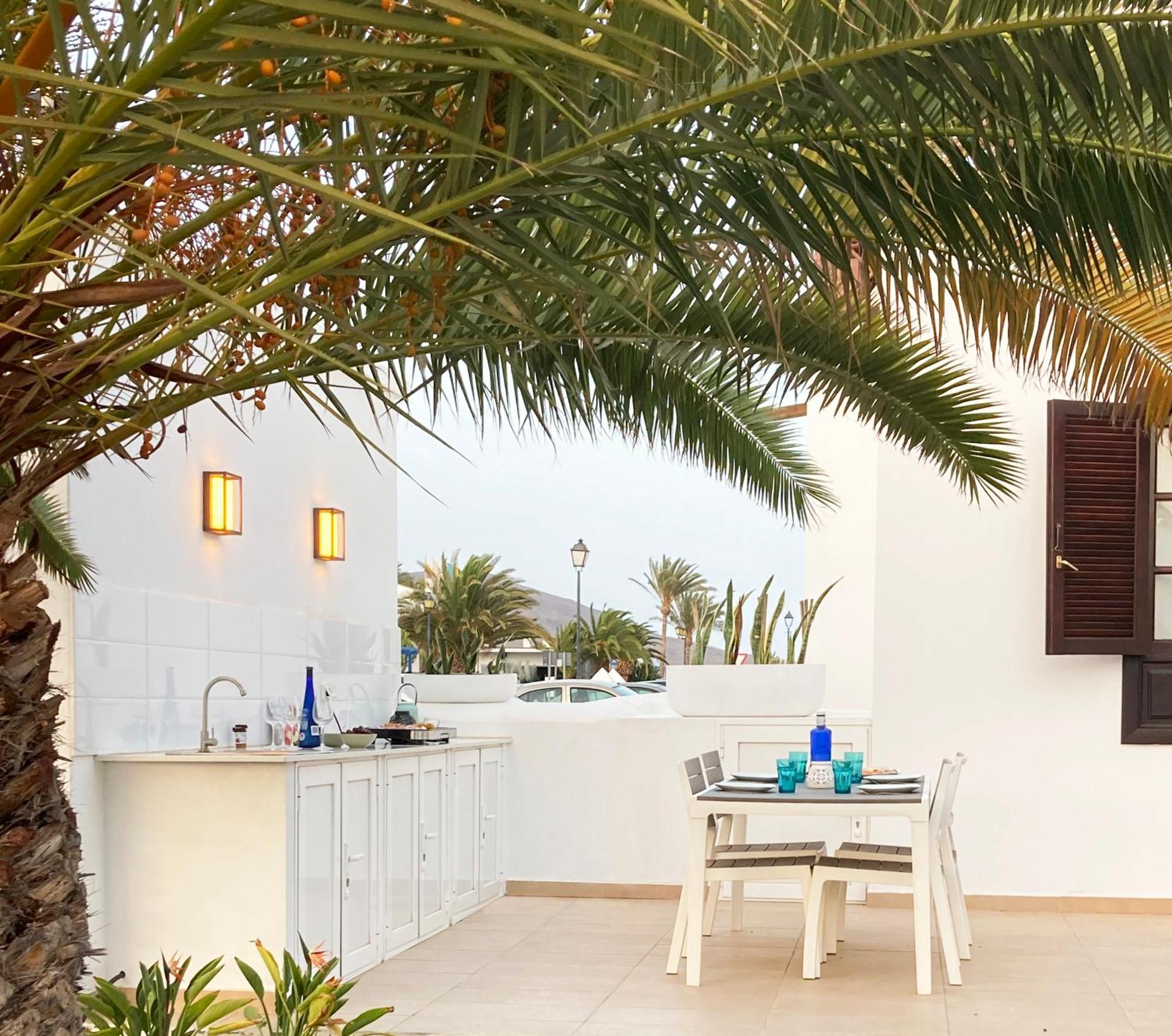 Lovely Casa Felicidad, swimming pool, Wifi x private garden Playa Blanca  Exterior foto